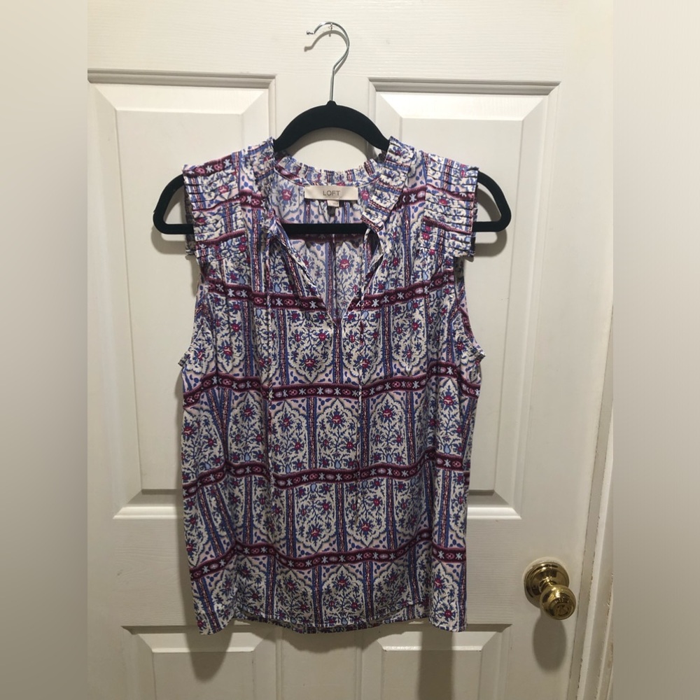 LOFT 100% rayon tile print top with v-neck and ties. Size L.